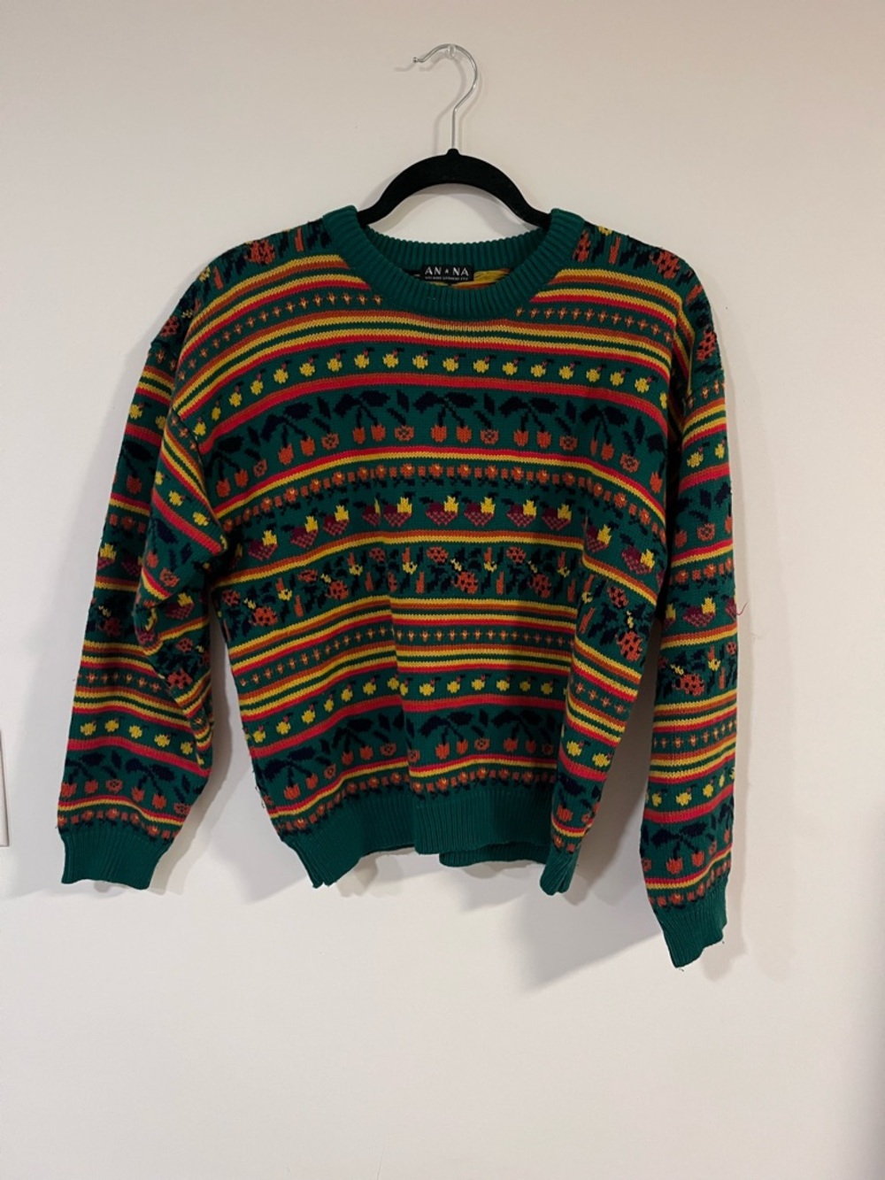 Vintage green Fair Isle crewneck sweater with multicolor stripes